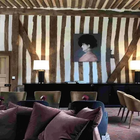 Les Manoirs Des Portes De Deauville - Small Luxury Of The World מלון 4*