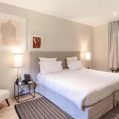 Les Manoirs Des Portes De Deauville - Small Luxury Of The World 4* Canapville (Calvados)