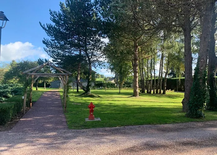 Les Manoirs Des Portes De Deauville - Small Luxury Of The World 4* Canapville (Calvados)