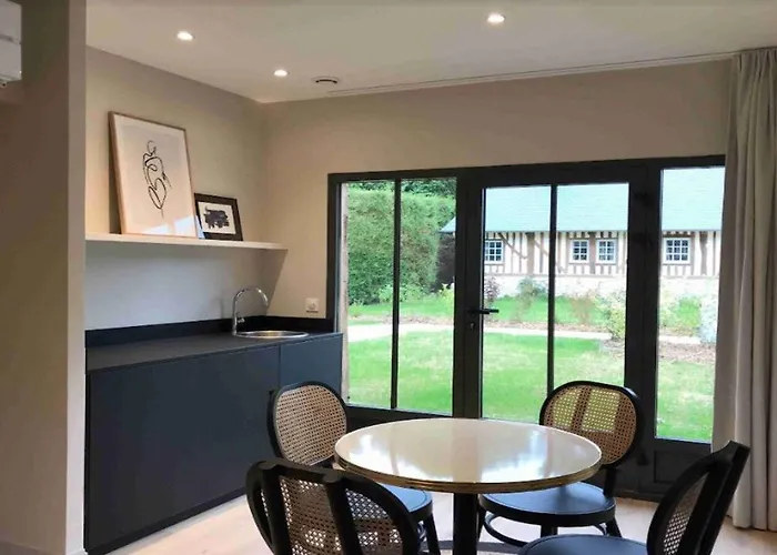 Les Manoirs Des Portes De Deauville - Small Luxury Of The World Hotel 4*