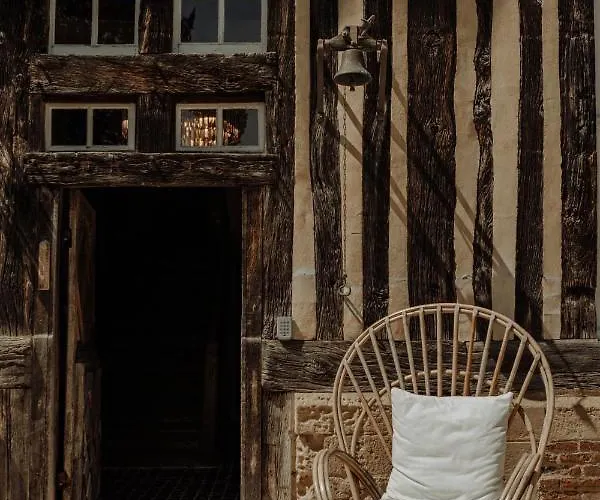 Les Manoirs Des Portes De Deauville - Small Luxury Of The World 4*