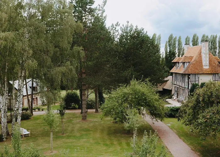 Les Manoirs Des Portes De Deauville - Small Luxury Of The World 4* Canapville (Calvados)