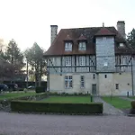 Les Manoirs Des Portes De Deauville - Small Luxury Of The World 4* Canapville (Calvados)