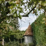 Les Manoirs Des Portes De Deauville - Small Luxury Of The World 4* Canapville (Calvados)