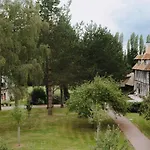 Les Manoirs Des Portes De Deauville - Small Luxury Of The World 4* Canapville (Calvados)