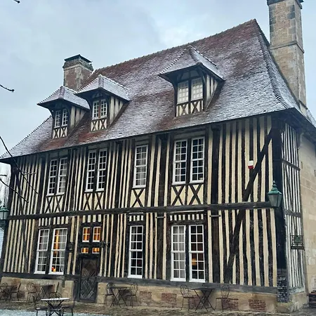 Les Manoirs Des Portes De Deauville - Small Luxury Of The World 4*