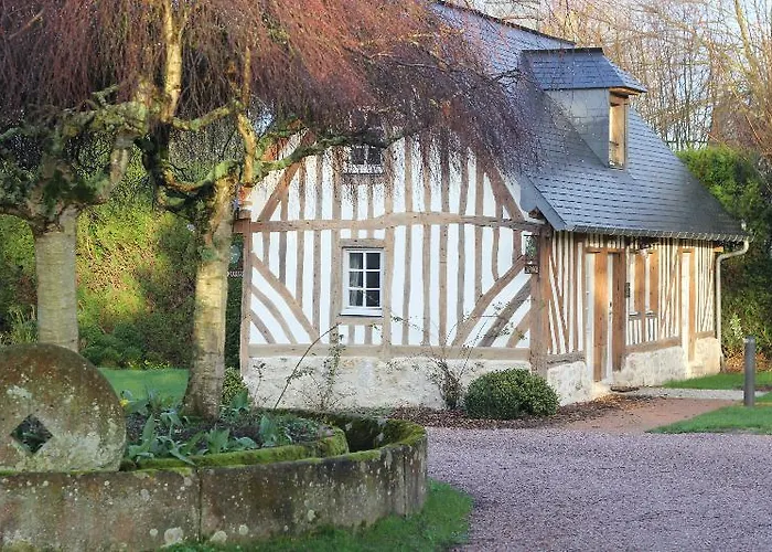 Les Manoirs Des Portes De Deauville - Small Luxury Of The World 4*